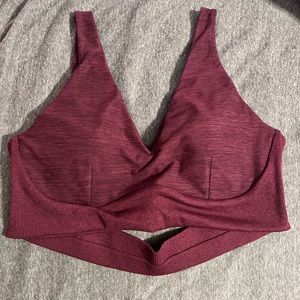 VS Cut Out Sports Bra